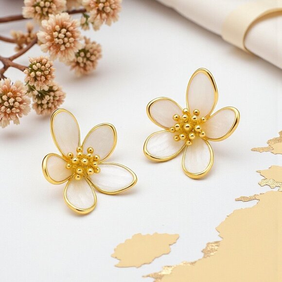 🆕️Chic Blossom Bling: 14K Gold Plated Camelia Cute Dainty Stud Earrings 🌸✨ - Picture 5 of 14